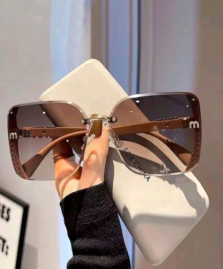 Mocha Luxe Gradient Oversized Sunglasses